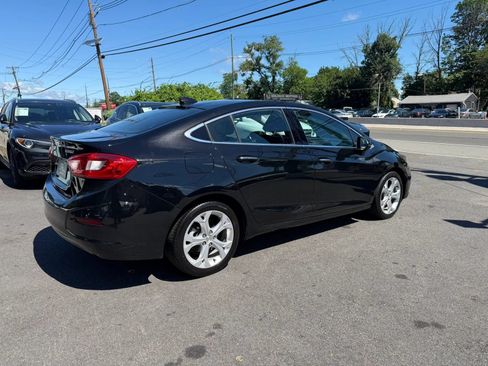 Used 2017 Chevrolet Cruze Premier FWD image 5