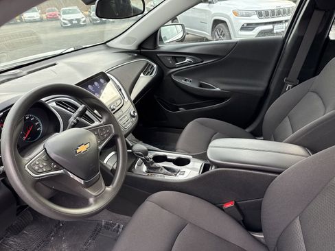 Used 2023 Chevrolet Malibu LT image 14