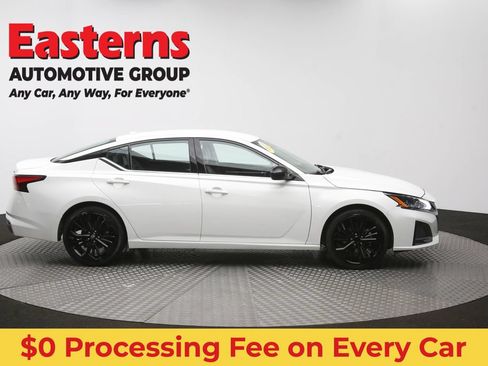 Used 2024 Nissan Altima 2.5 SR FWD image 45