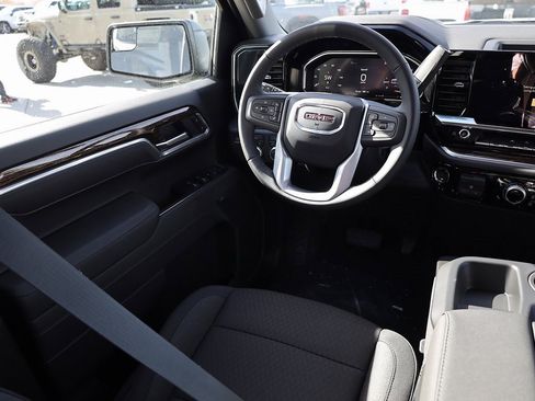 New 2026 GMC Sierra 1500 Elevation image 19