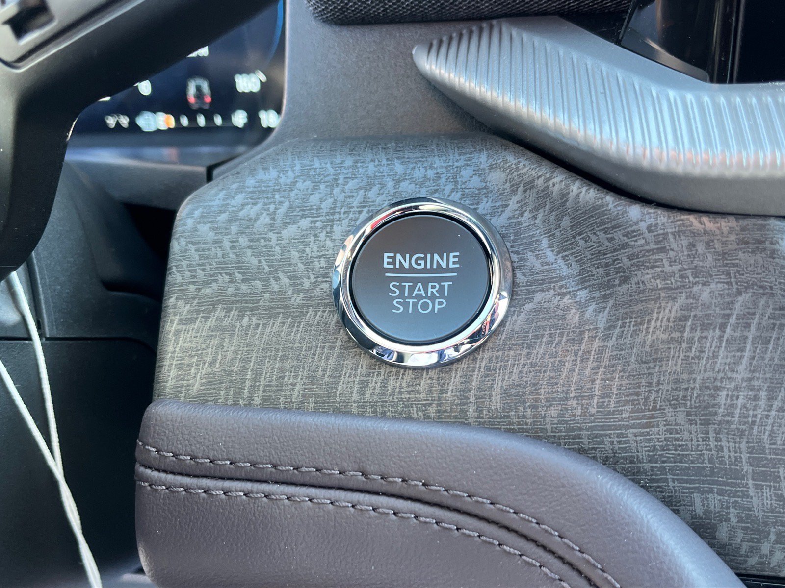 New 2026 Ford Explorer Platinum RWD image 8