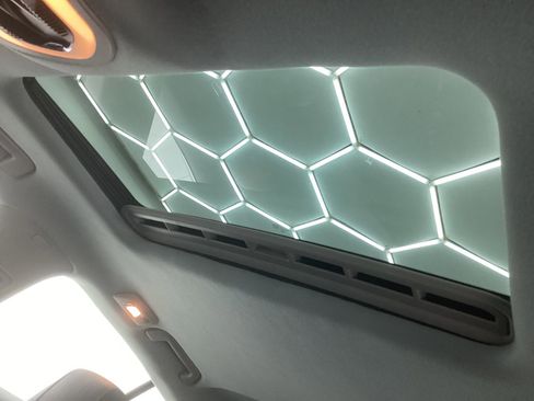 Used 2013 Porsche Panamera S image 41