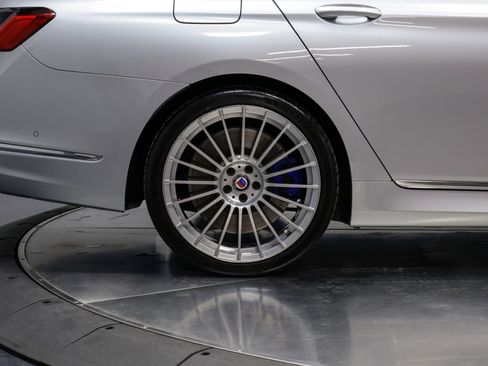 Used 2020 BMW ALPINA B7 xDrive w/ Luxury Rear Seating Package image 17