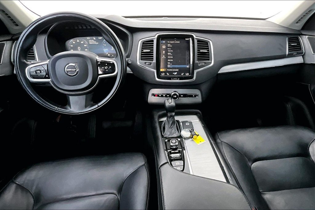 Used 2021 Volvo XC90 T5 Momentum w/ Climate Package FWD image 18