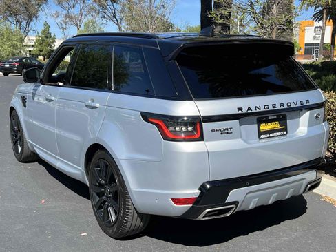Used 2021 Land Rover Range Rover Sport HSE Dynamic image 2