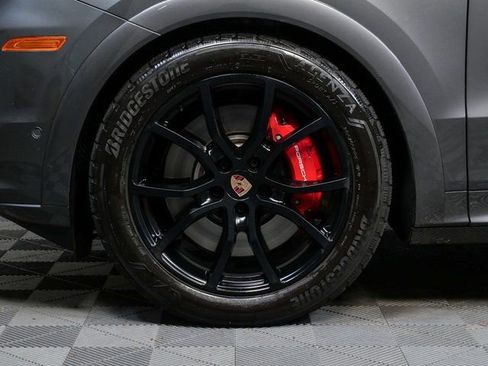 Certified 2025 Porsche Cayenne GTS image 37