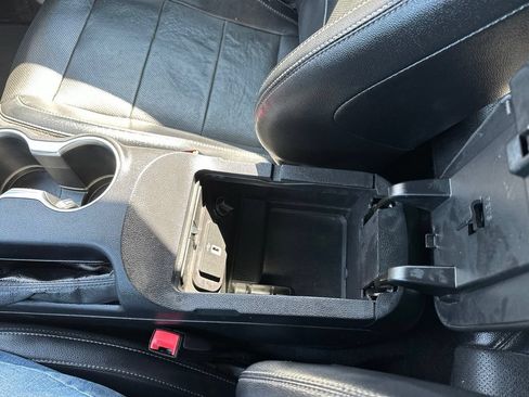 Used 2020 Ford Mustang Premium RWD image 27