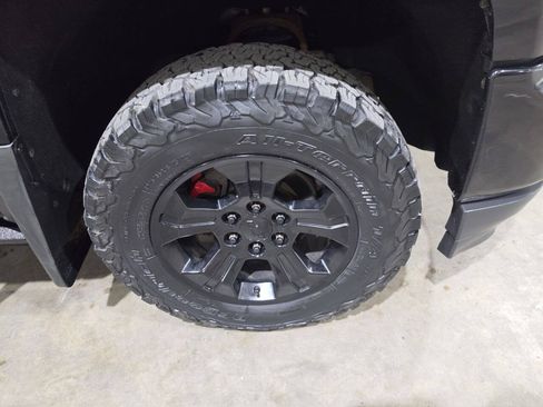 Used 2018 Chevrolet Silverado 1500 LTZ Z71 w/ LTZ Plus Package AWD/4WD image 26
