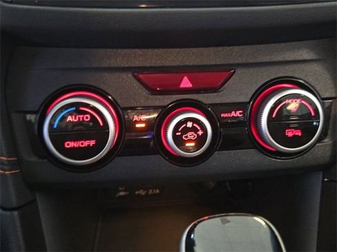 Used 2023 Subaru Crosstrek 2.5i Limited w/ Moonroof Package image 18