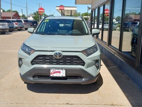 Used 2021 Toyota RAV4 XLE Premium AWD/4WD image 24