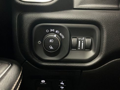 Used 2023 RAM 1500 Laramie AWD/4WD image 32