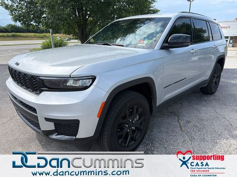 Used 2025 Jeep Grand Cherokee L Altitude AWD/4WD image 1