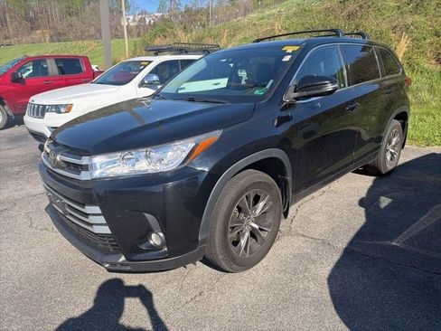 Used 2018 Toyota Highlander Plus image 1