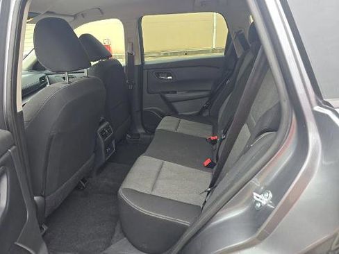 Used 2025 Nissan Rogue SV image 9