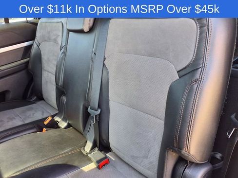 Used 2017 Ford Explorer XLT w/ Equipment Group 202A FWD image 10
