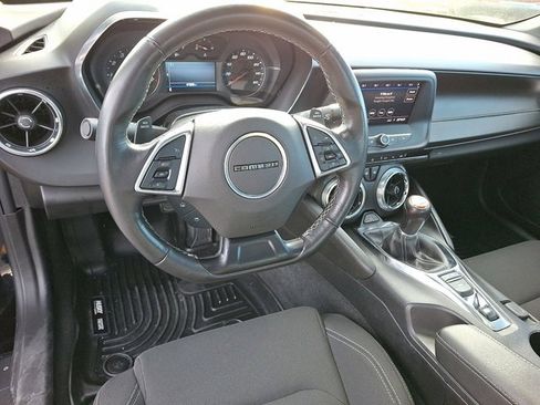 Used 2020 Chevrolet Camaro LT image 18
