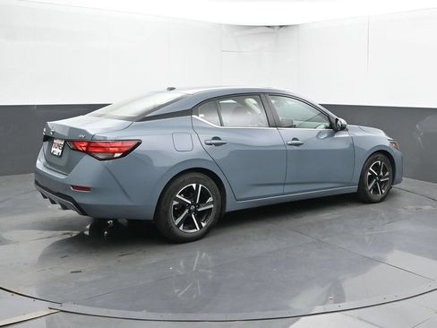 Used 2024 Nissan Sentra SV FWD image 3