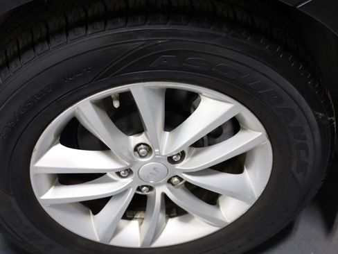 Used 2017 Kia Sorento LX w/ LX Convenience Package image 32