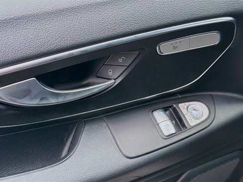 Used 2023 Mercedes-Benz Metris Passenger image 21