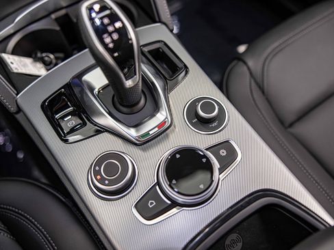 New 2025 Alfa Romeo Stelvio Sprint image 31