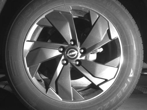 Used 2025 Nissan Rogue SV image 14