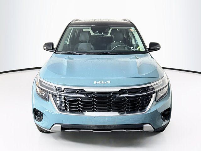 Certified 2025 Kia Seltos S AWD/4WD image 2