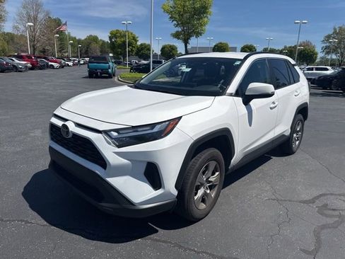 Used 2024 Toyota RAV4 XLE image 9