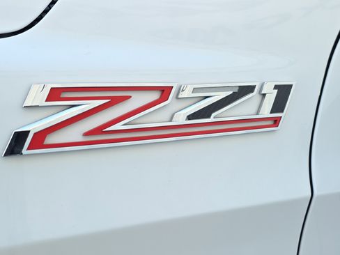 Used 2021 Chevrolet Tahoe Z71 image 3