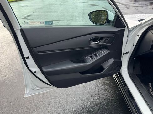 Certified 2024 Honda Accord EX-L image 5