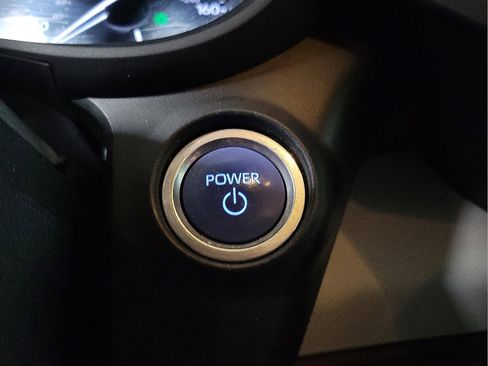 Certified 2021 Toyota Sienna XLE image 18