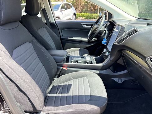 Used 2024 Ford Edge SE w/ Black Appearance Package image 27