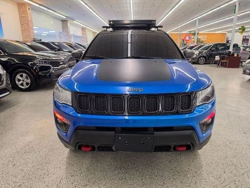 Used 2019 Jeep Compass Trailhawk w/ Cold Weather Group AWD/4WD image 2