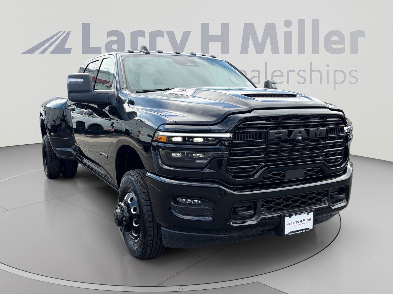 New 2026 RAM 3500 Laramie AWD/4WD image 7
