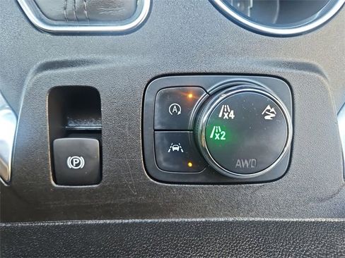 Used 2022 Chevrolet Traverse LT w/ LPO, Floor Liner Package image 34