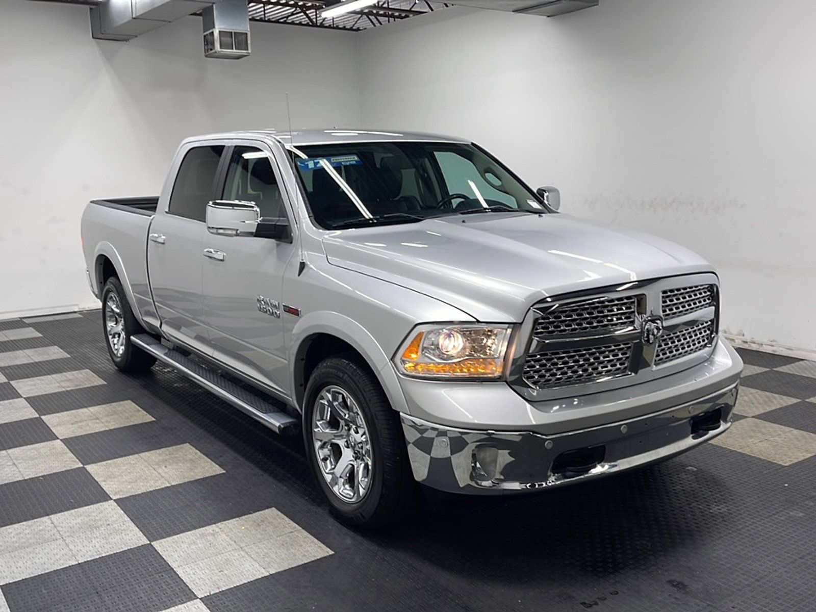 Used 2017 RAM 1500 Laramie w/ Convenience Group AWD/4WD image 24