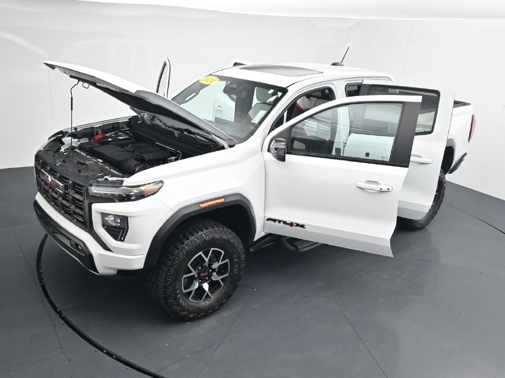 Used 2024 GMC Canyon AT4X AWD/4WD image 40