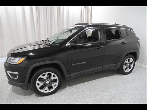 Used 2020 Jeep Compass Limited AWD/4WD image 3