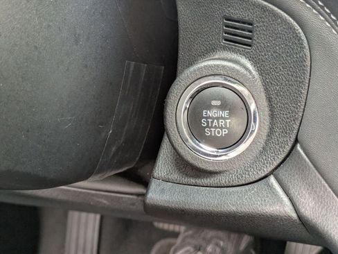 Used 2025 Subaru Outback Premium image 23