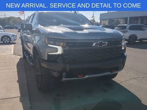 Used 2023 Chevrolet Silverado 1500 ZR2 w/ Technology Package AWD/4WD image 10