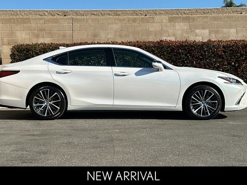 Certified 2024 Lexus ES 350 350 w/ Premium Package image 3