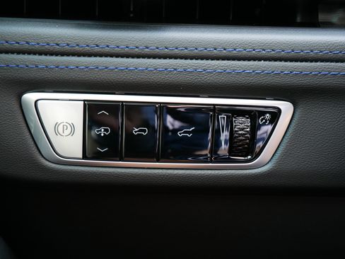 Used 2026 Cadillac Escalade IQ Sport 1 w/ LPO, Floor Liner Package AWD/4WD image 22