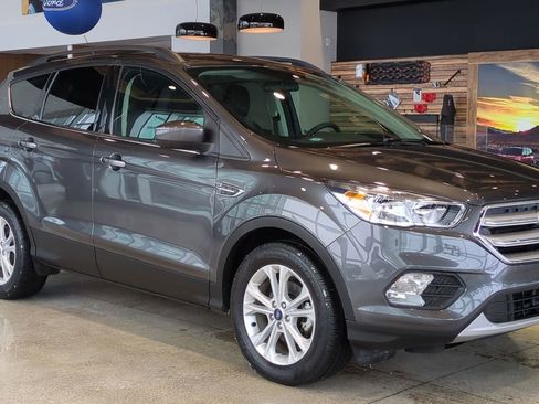 Used 2018 Ford Escape SE image 10