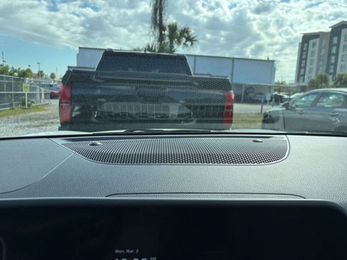 Used 2025 Kia Seltos S image 17