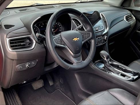 Used 2023 Chevrolet Equinox Premier FWD image 8