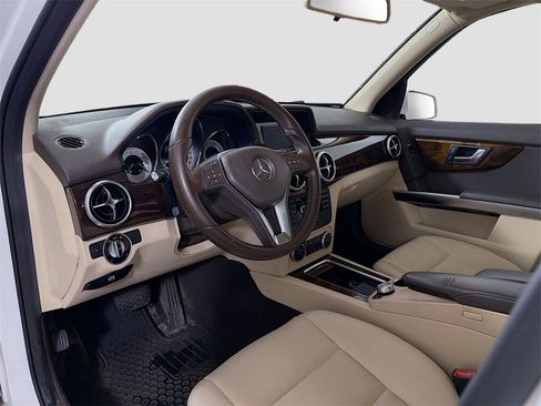 Used 2015 Mercedes-Benz GLK 350 4MATIC image 10