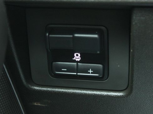 Used 2023 Chevrolet Colorado LT w/ LT Convenience Package III AWD/4WD image 29