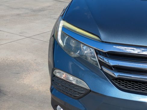 Used 2017 Honda Pilot Touring image 7