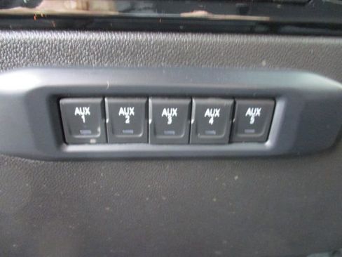 Used 2024 Chevrolet Silverado 2500 LT w/ Convenience Package image 18