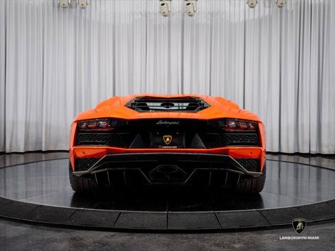 Used 2019 Lamborghini Aventador S AWD/4WD image 17