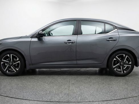 Used 2025 Nissan Sentra SV FWD image 5